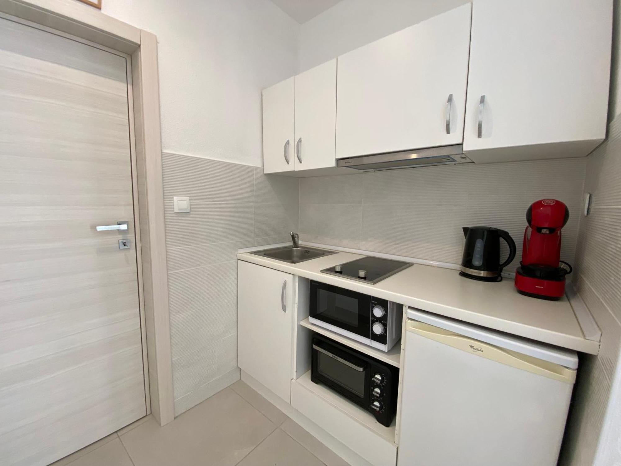 Apartments Sun & Sea Dugi Rat Exterior photo