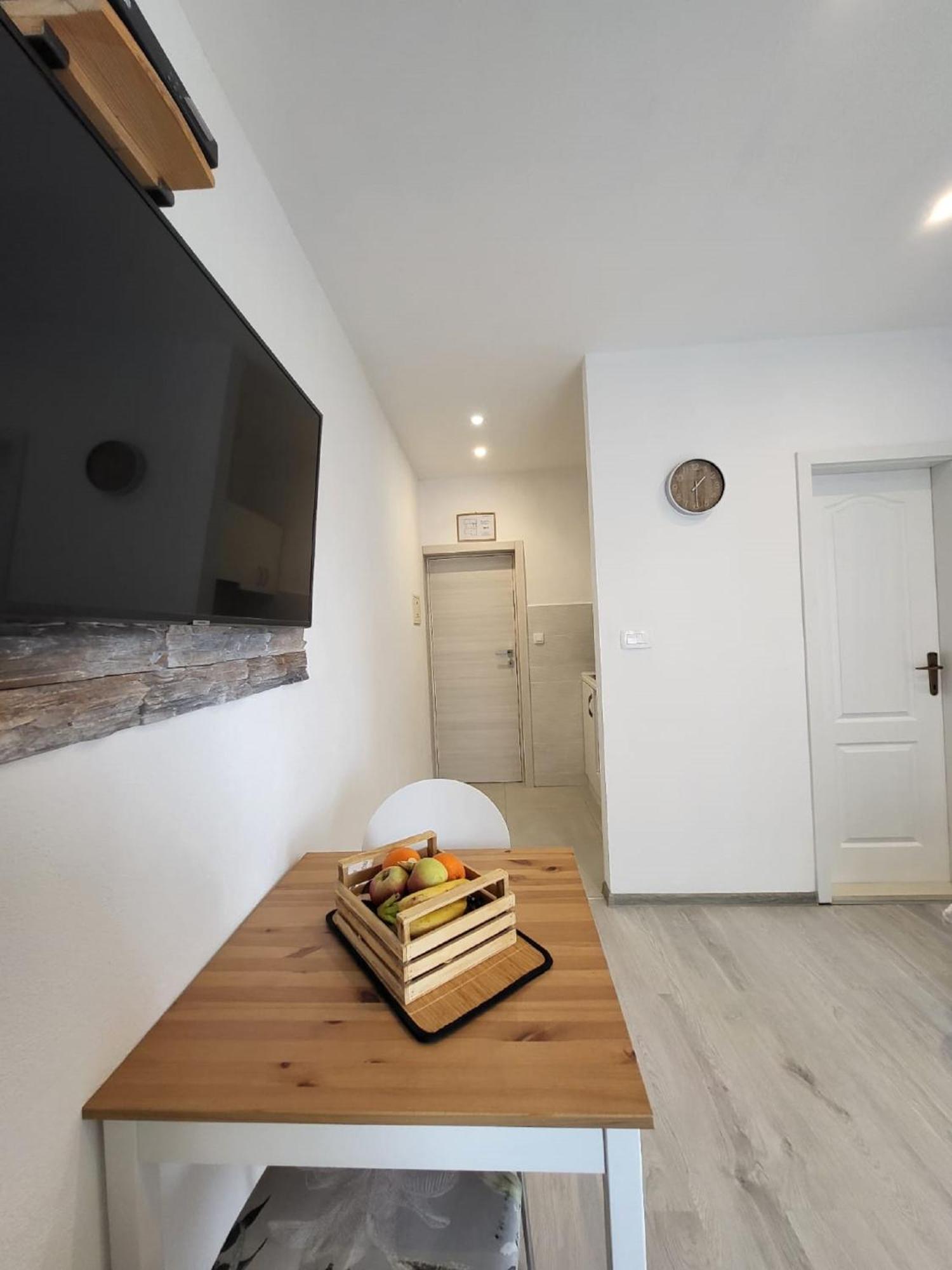 Apartments Sun & Sea Dugi Rat Exterior photo