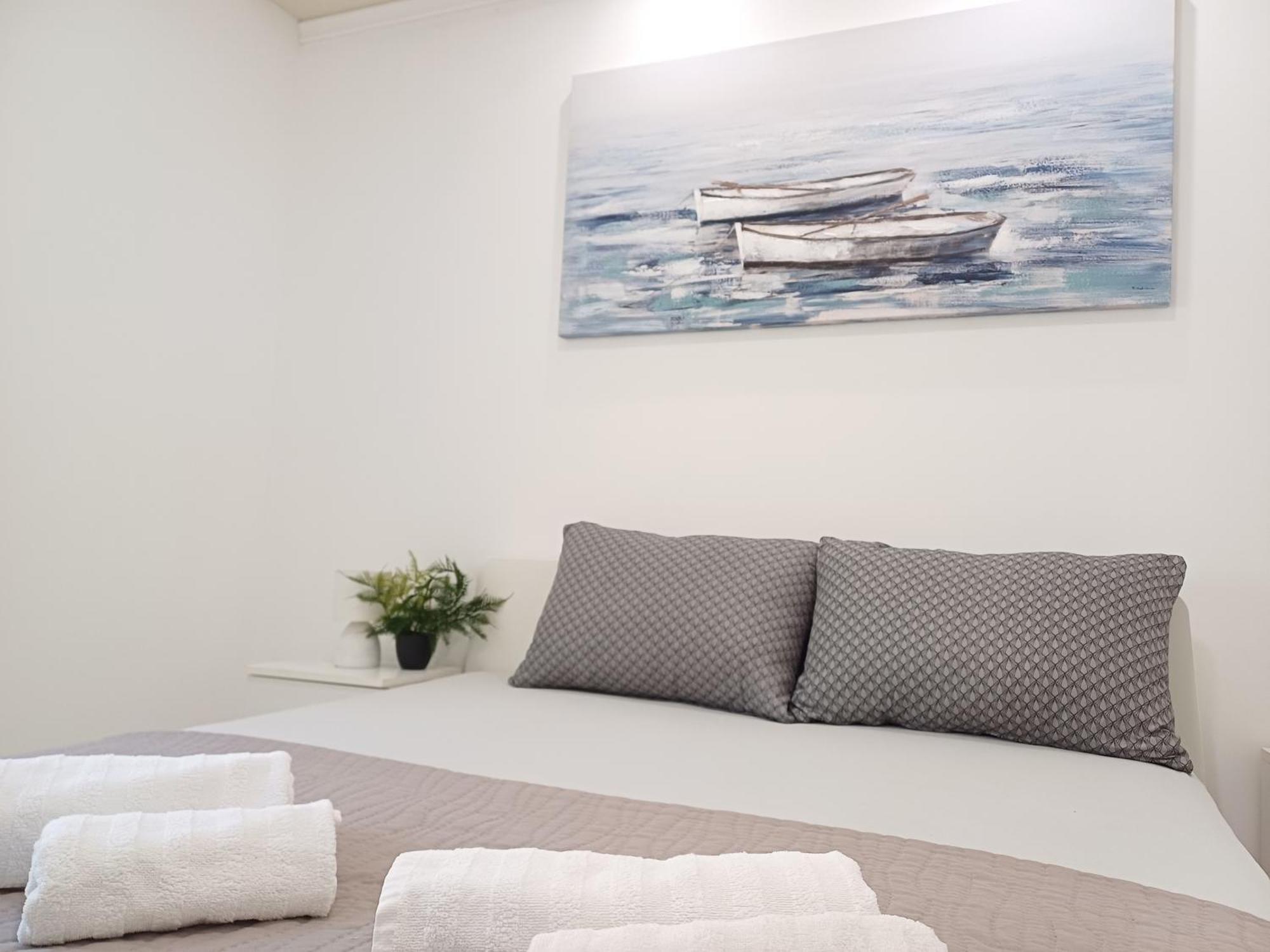 Apartments Sun & Sea Dugi Rat Exterior photo